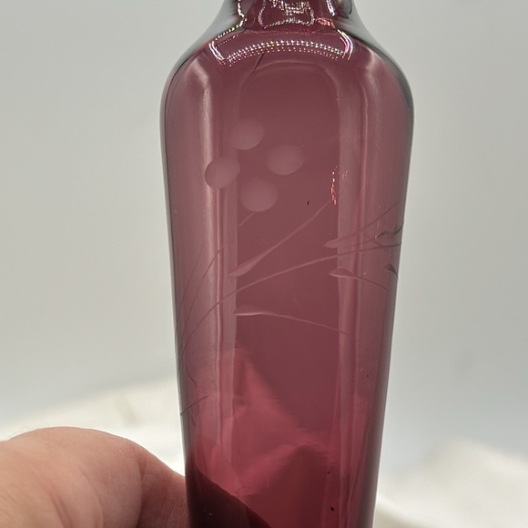 Vintage Etched Glass Bud Vase Amethyst Color, Retro Grape Etching Design - Picture 4 of 4